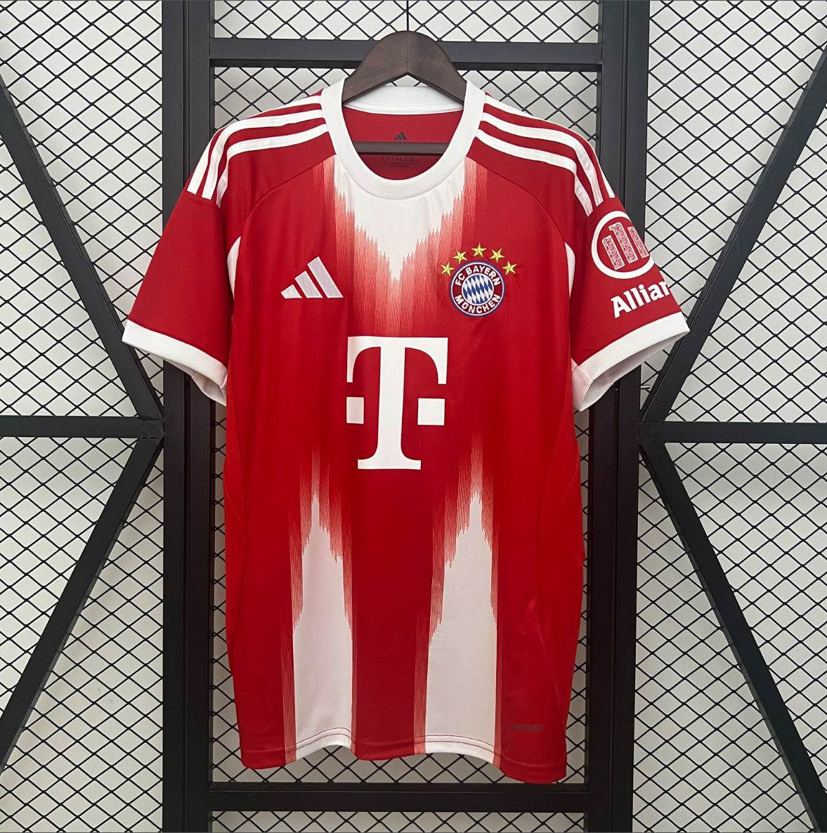 25/26 jersey Bayern Múnich local
